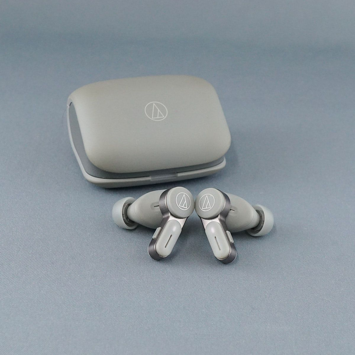 Audio Technica Wireless Earphone Ath-Twx7 Used V2384