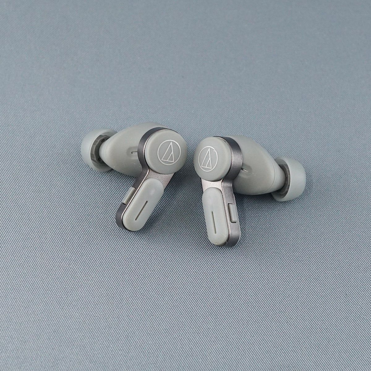 Audio Technica Wireless Earphone Ath-Twx7 Used V2384