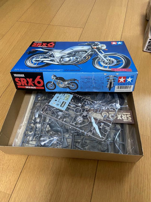 Tamiya Motorcycle Bike Yamaha Srx-6 1/12