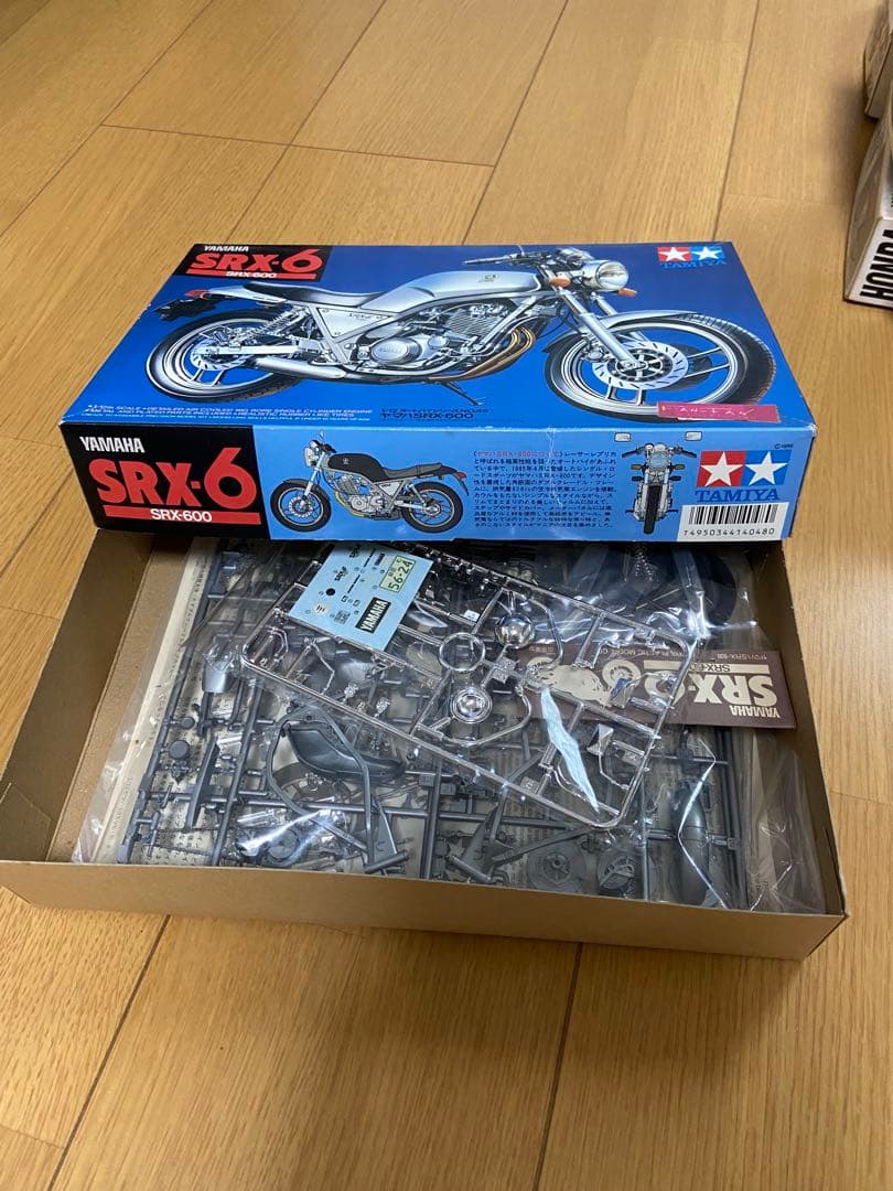 Tamiya Motorcycle Bike Yamaha Srx-6 1/12