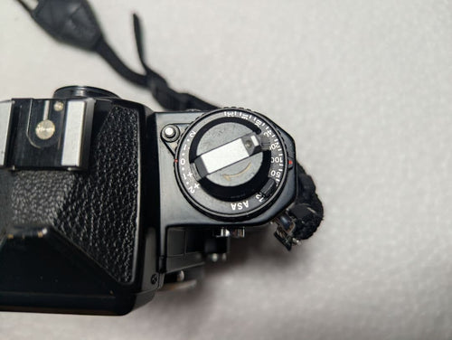 Nikon Slr Camera (Film) Fe Md-12