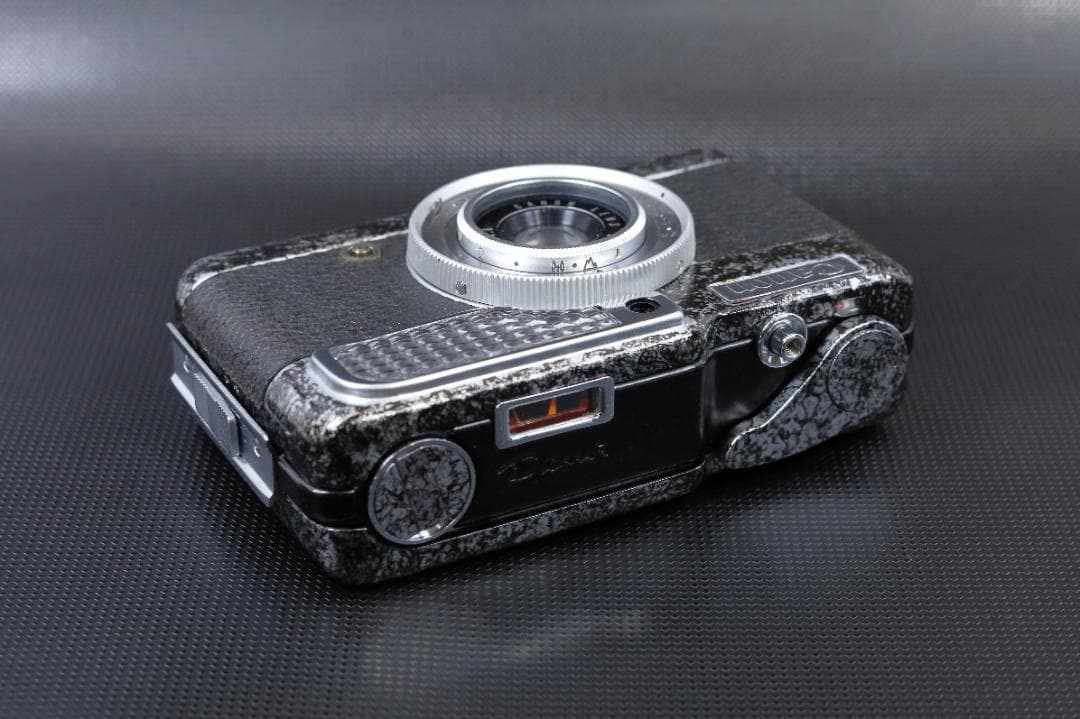 Canon Compact Camera (Film) Oh Demi F2.8