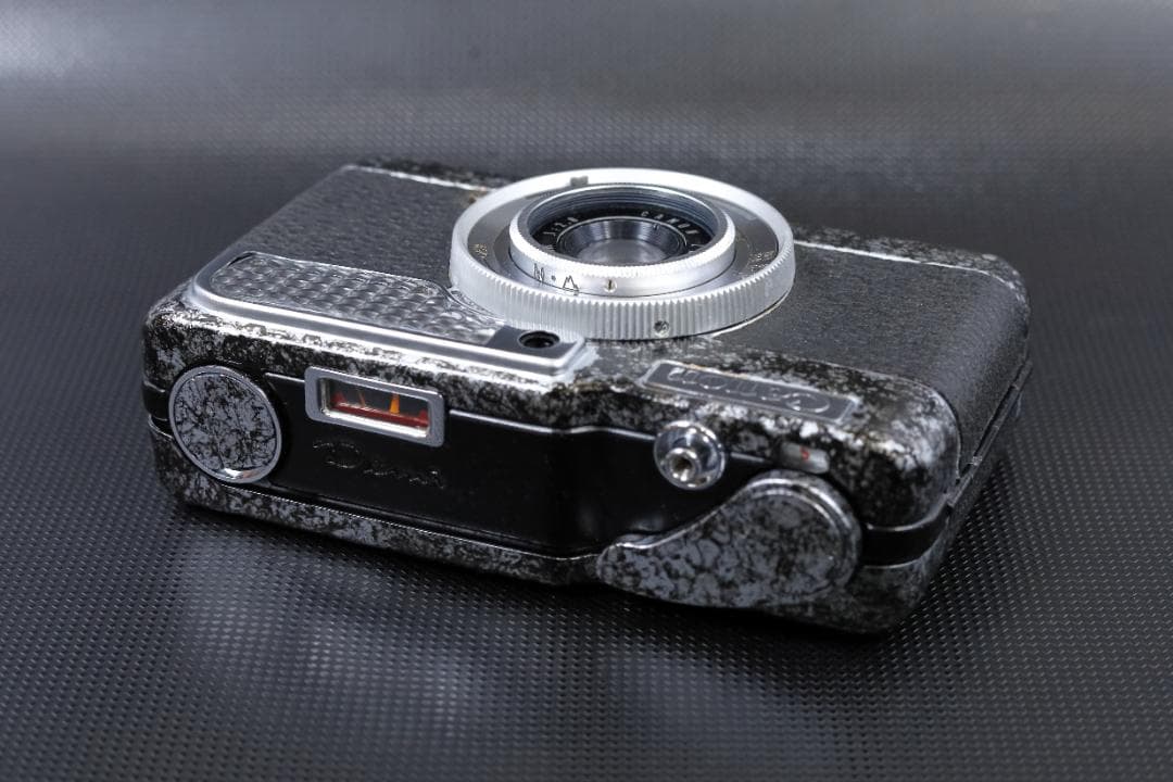 Canon Compact Camera (Film) Oh Demi F2.8