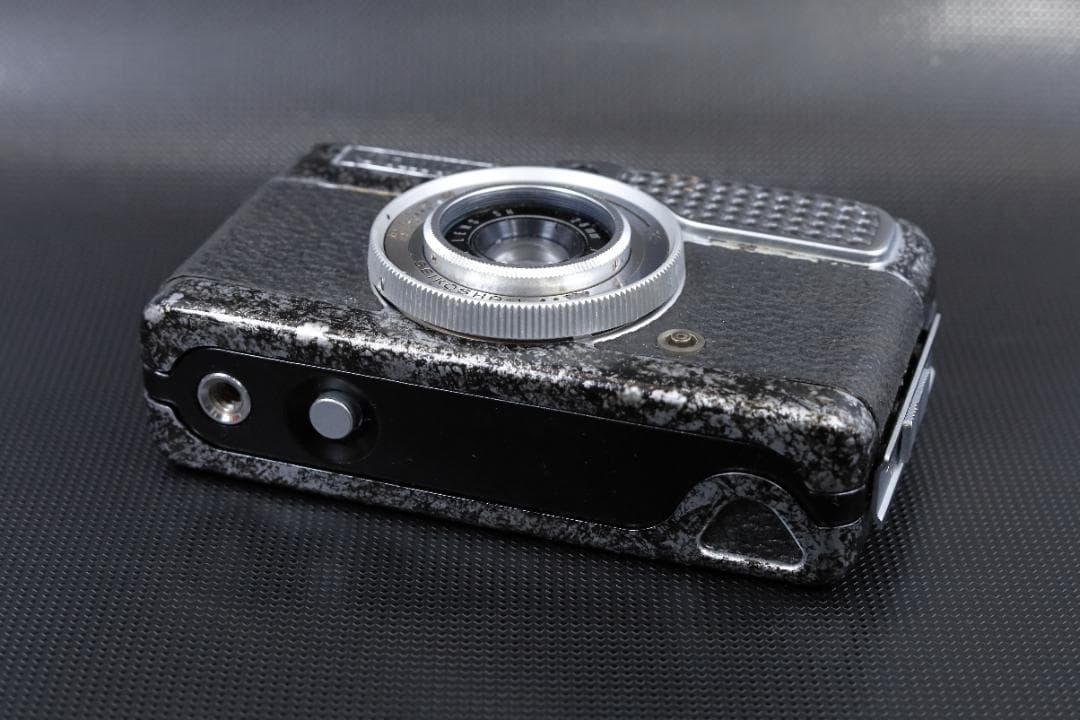 Canon Compact Camera (Film) Oh Demi F2.8