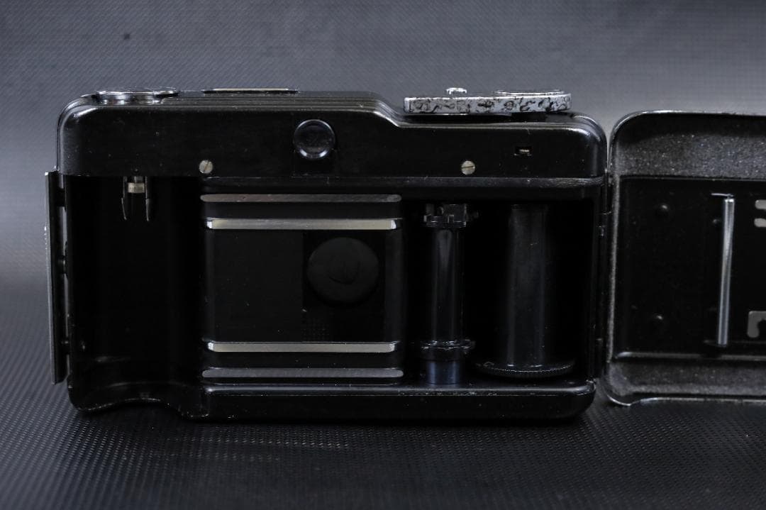 Canon Compact Camera (Film) Oh Demi F2.8