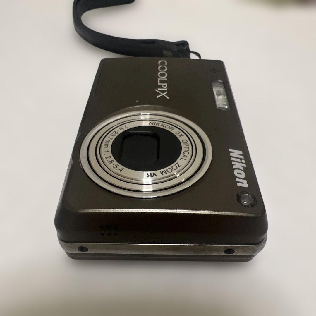 Nikon Compact Digital Cameras Coolpix S700