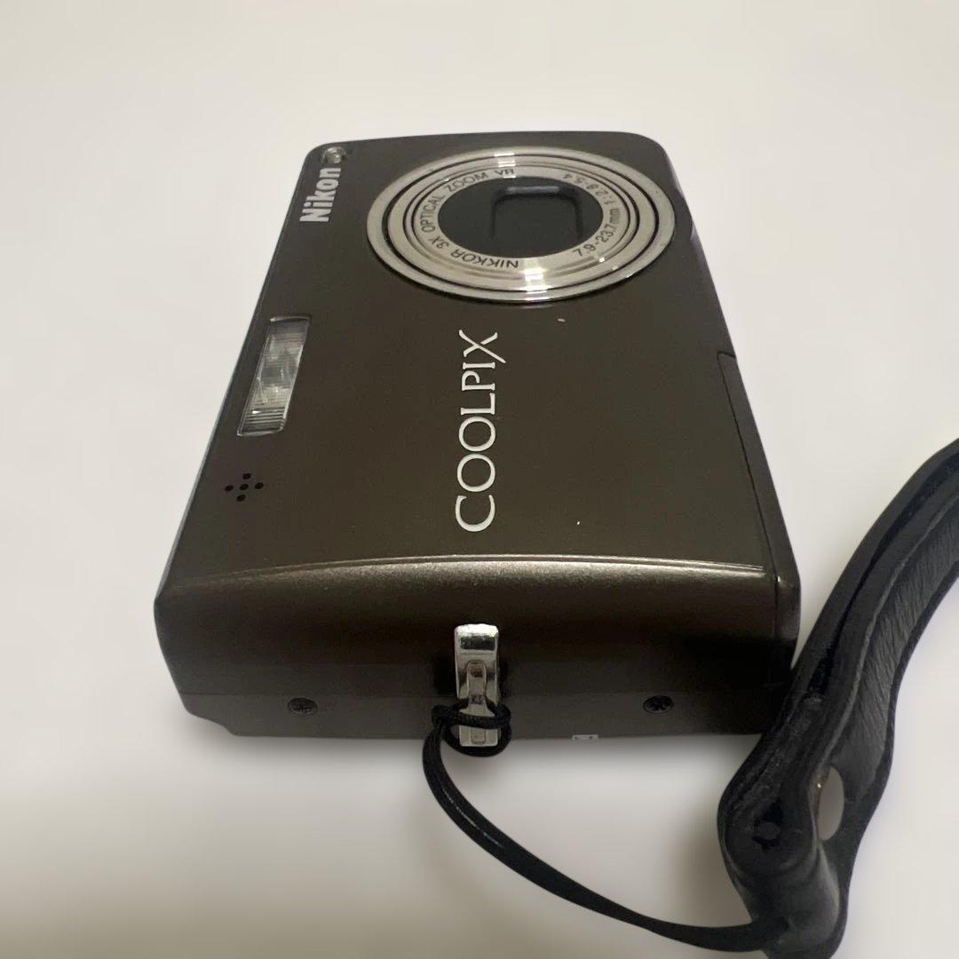 Nikon Compact Digital Cameras Coolpix S700