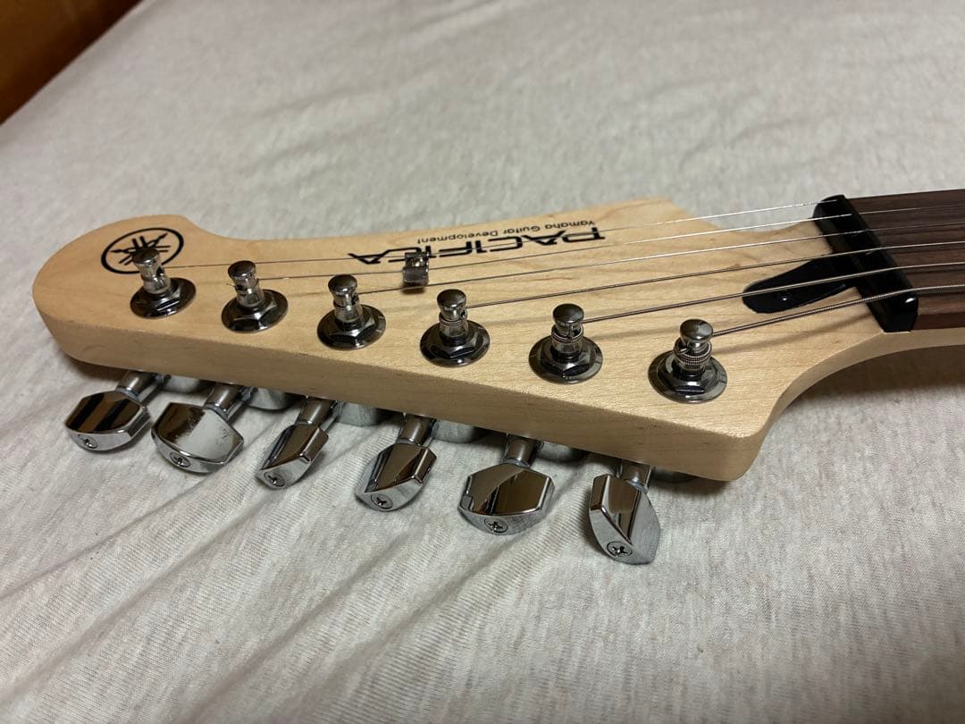 Yamaha Electric Guitars Pacifica Pac112V