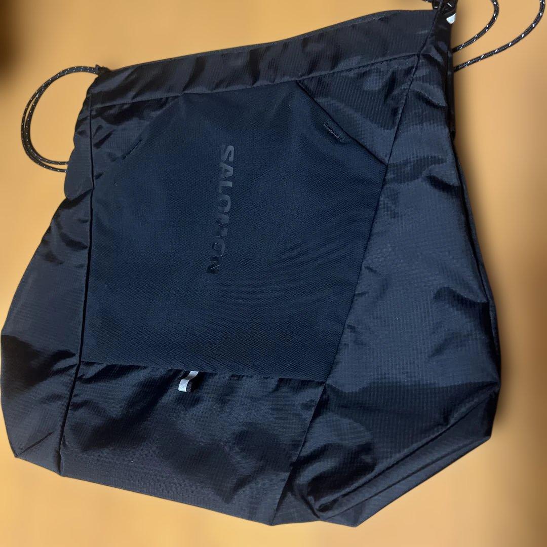 Salomon Shoulder Bags