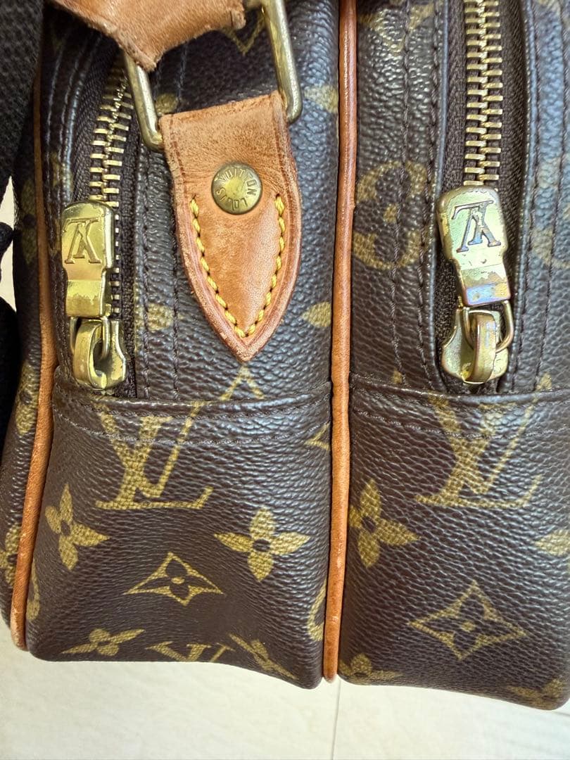 Louis Vuitton Shoulder Bags