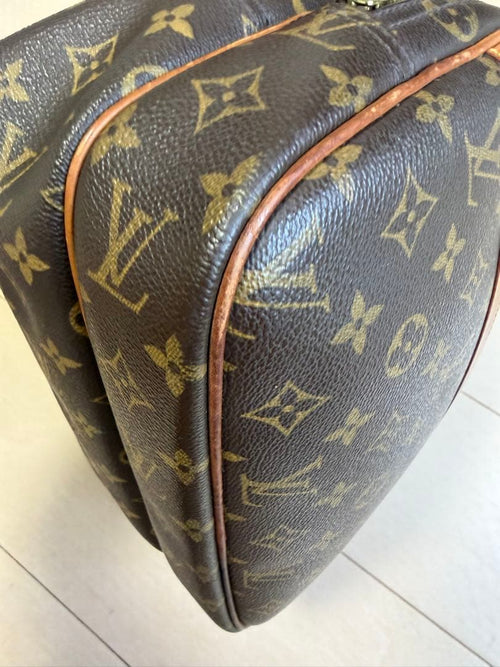 Louis Vuitton Shoulder Bags