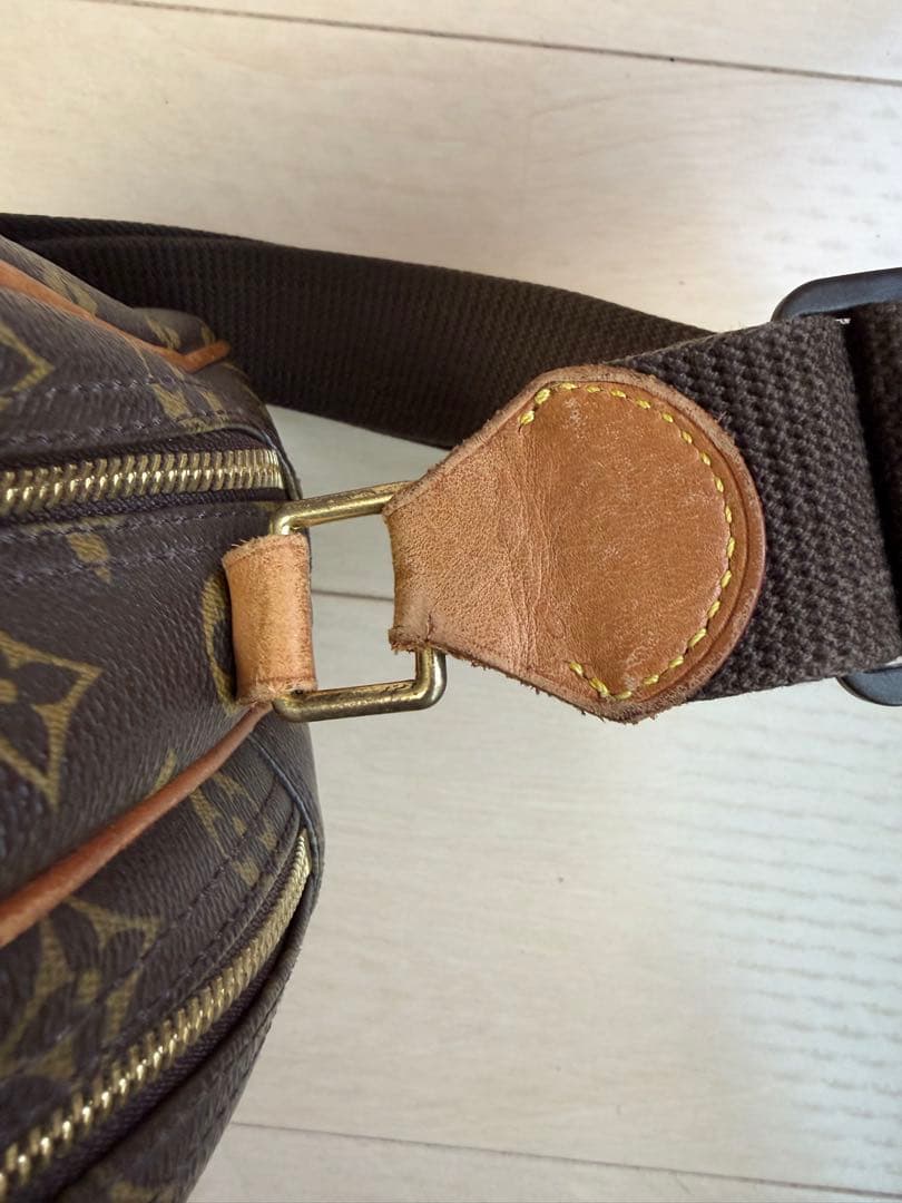 Louis Vuitton Shoulder Bags