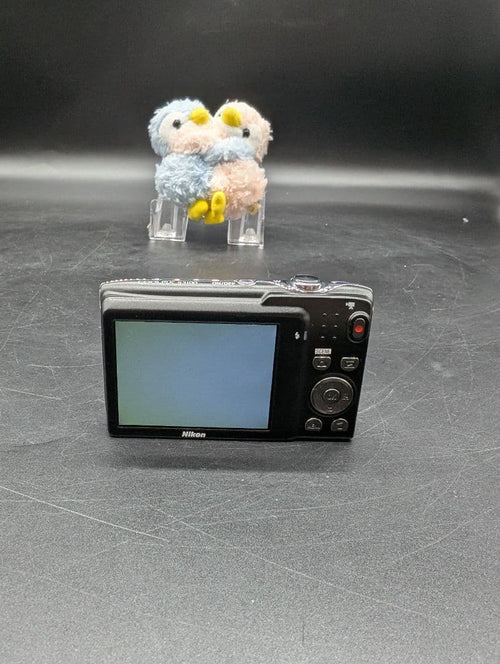 Compact Digital Camera Ok Nikon Coolpix S3100