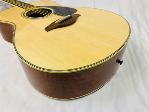 Acoustic Guitar Yamaha Fs820