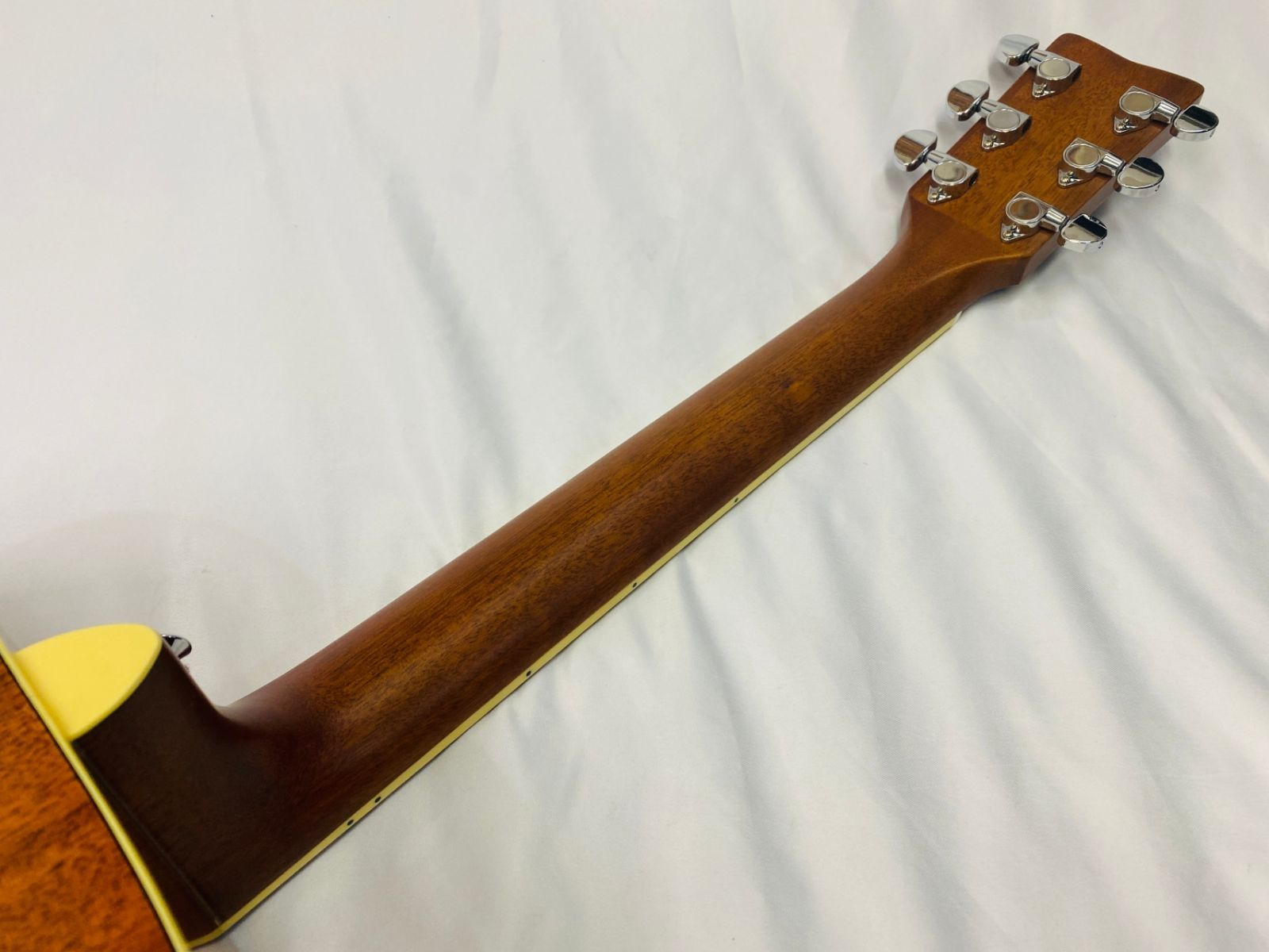 Acoustic Guitar Yamaha Fs820
