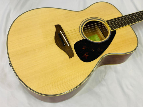 Acoustic Guitar Yamaha Fs820
