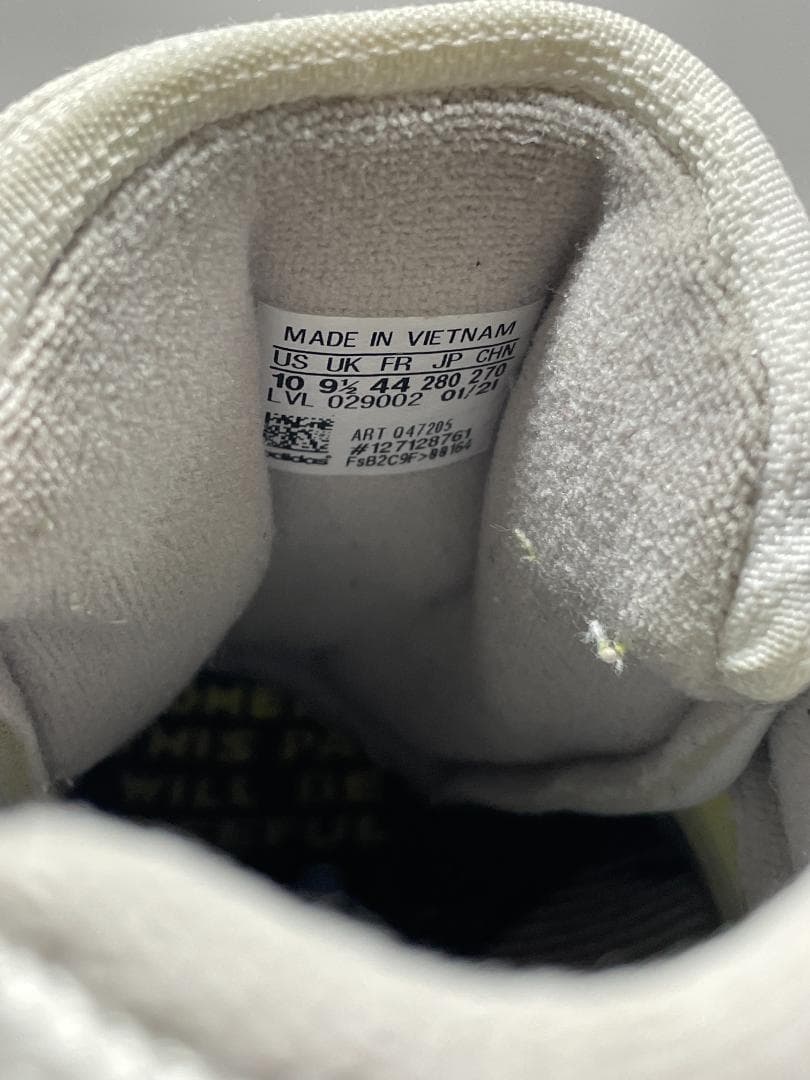 Adidas Sneakers