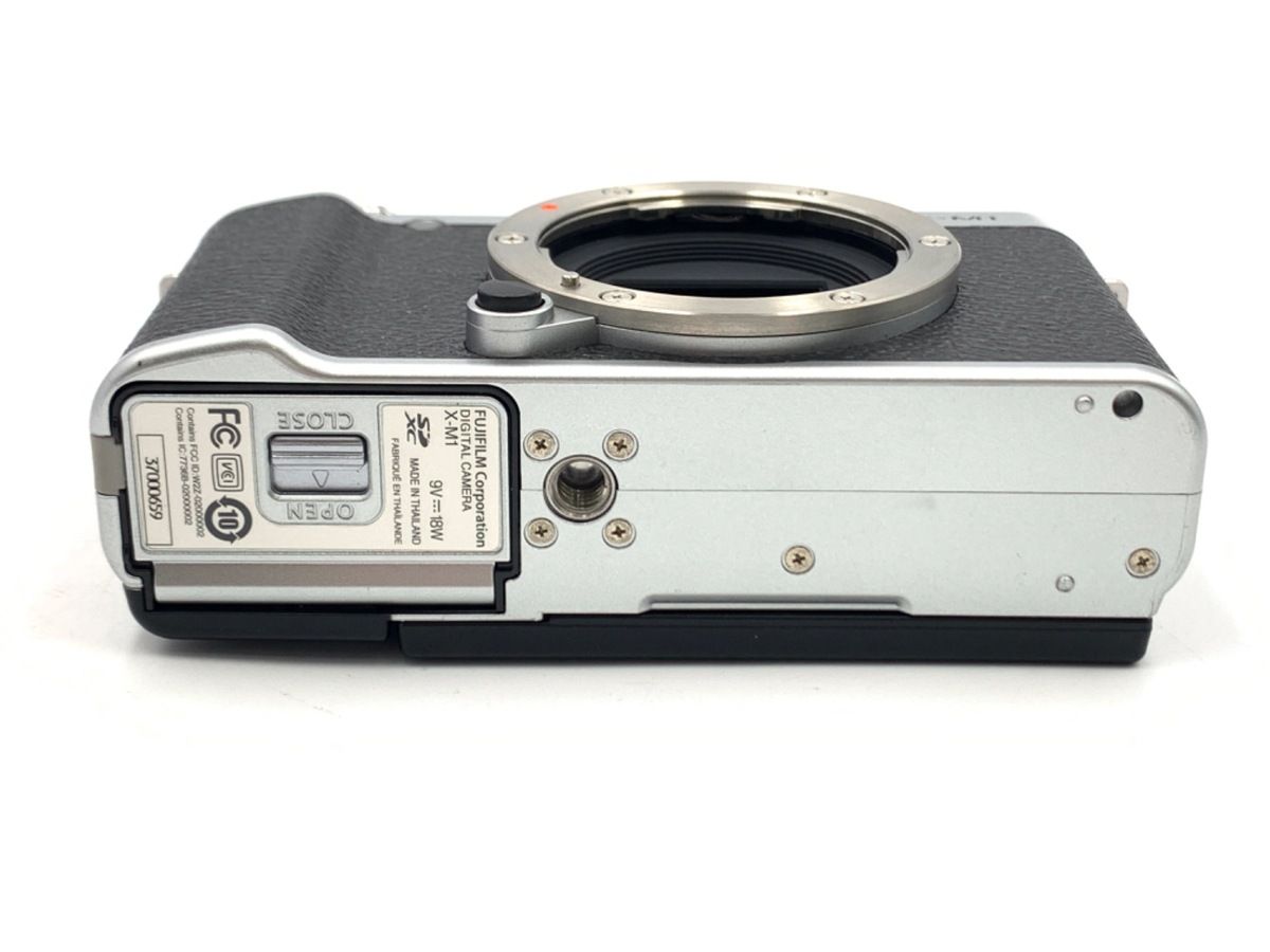 Mirrorless Interchangeable Lips X-M1