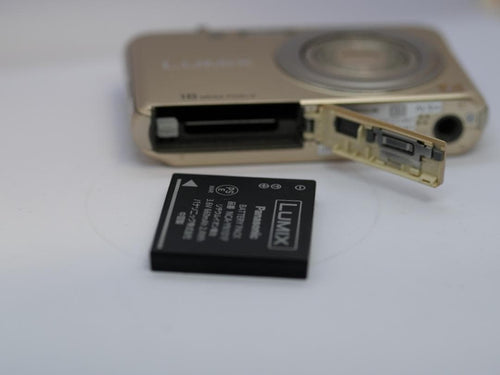 Panasonic Compact Digital Camera Lumix Dmc-Fh7