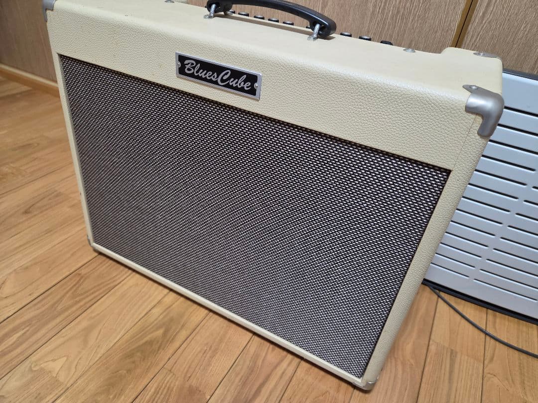 Roland Guitar Amplifiers Blues Cube Artist