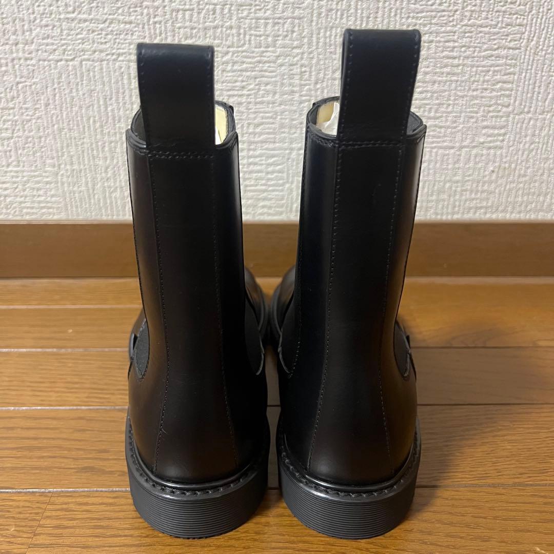 Loewe Others :40
