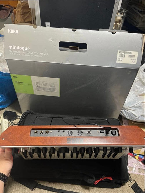 Analog Synthesizers Korg Minilogue 37