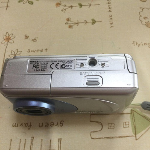 Nikon Compact Digital Cameras Coolpix 2000
