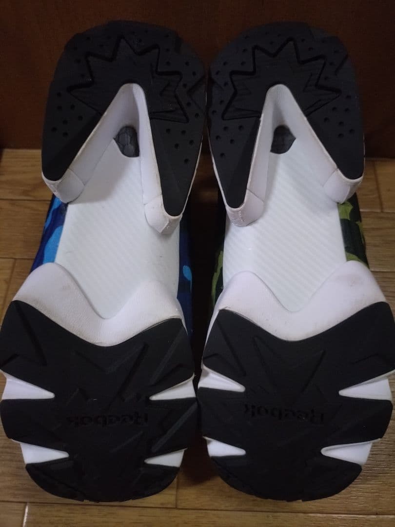 Reebok Sneakers
