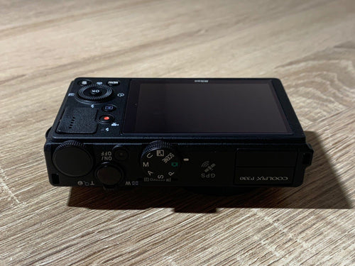 Compact Digital Camera 2482 Nikon Coolpix P330