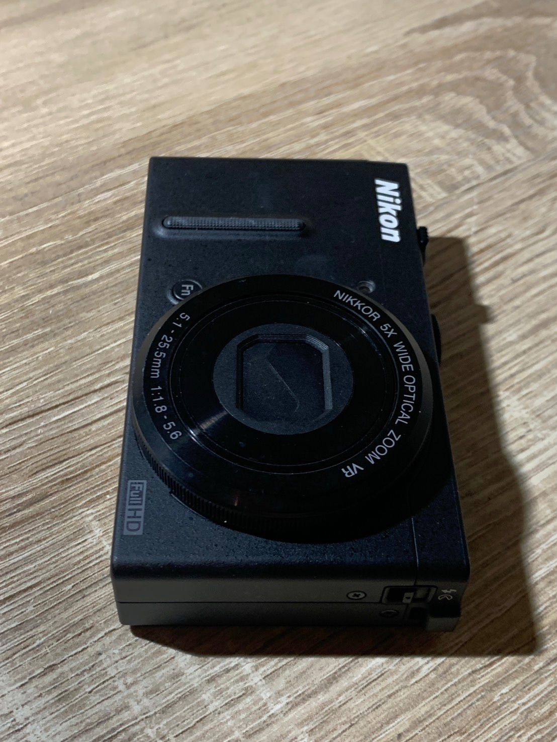 Compact Digital Camera 2482 Nikon Coolpix P330