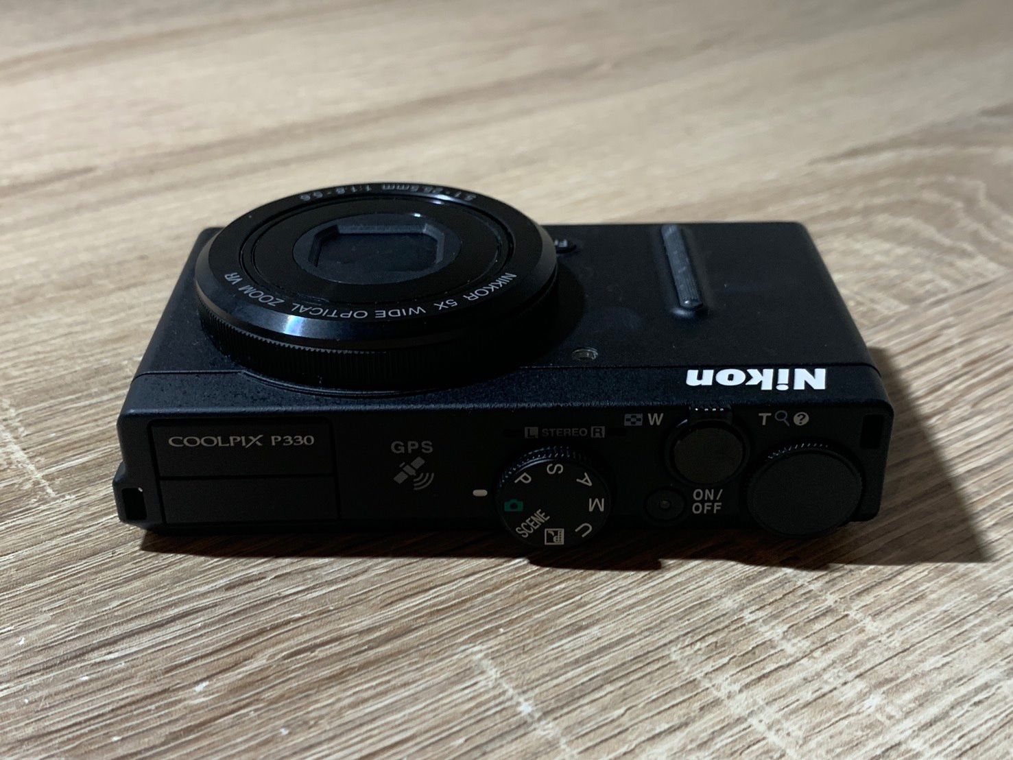Compact Digital Camera 2482 Nikon Coolpix P330