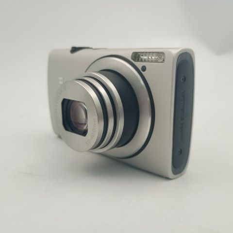 Canon Compact Digital Camera Ixy 600F Silver