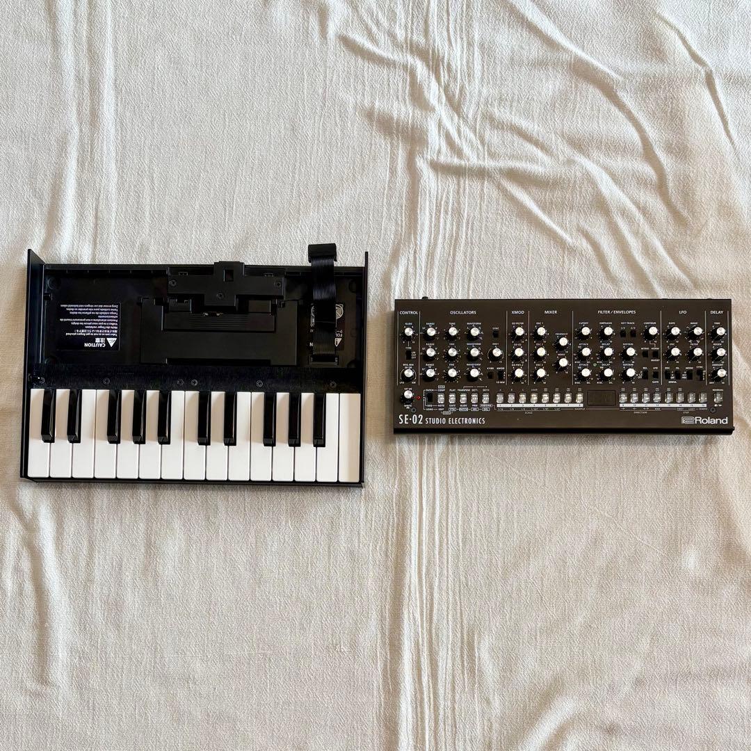 Roland Analog Synthesizer Se-02 K-25M