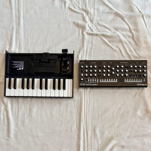 Roland Analog Synthesizer Se-02 K-25M