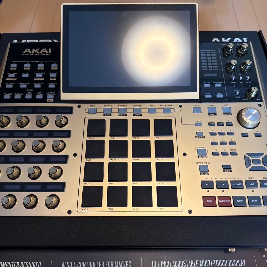 Akai Professional Sampler Mpc X Special Edition Gold