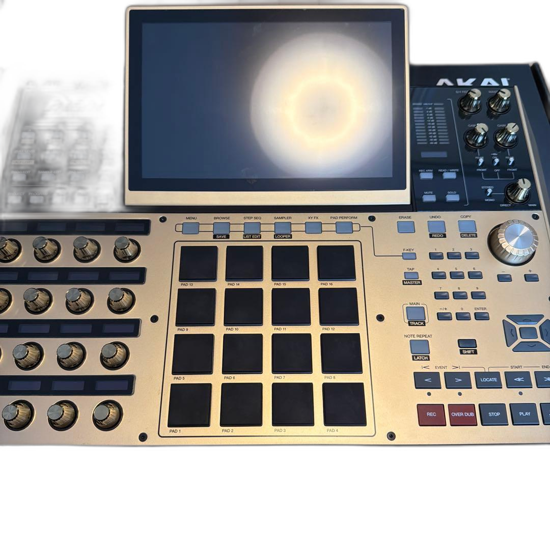 Akai Professional Sampler Mpc X Special Edition Gold