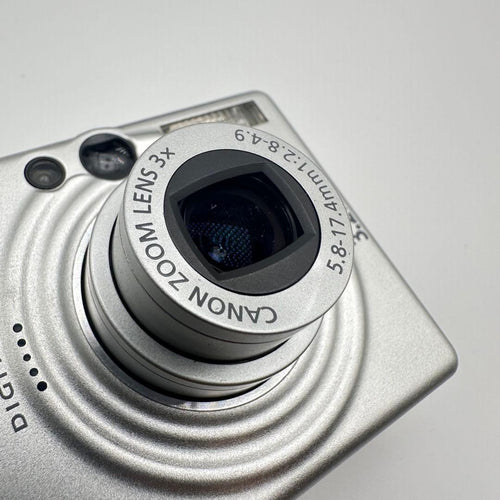 Canon Compact Digital Camera Ixy 40