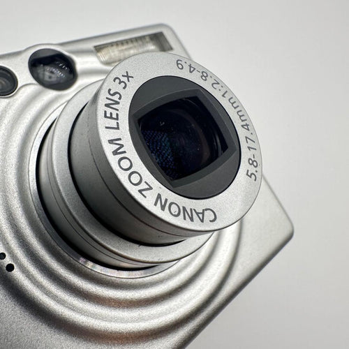 Canon Compact Digital Camera Ixy 40