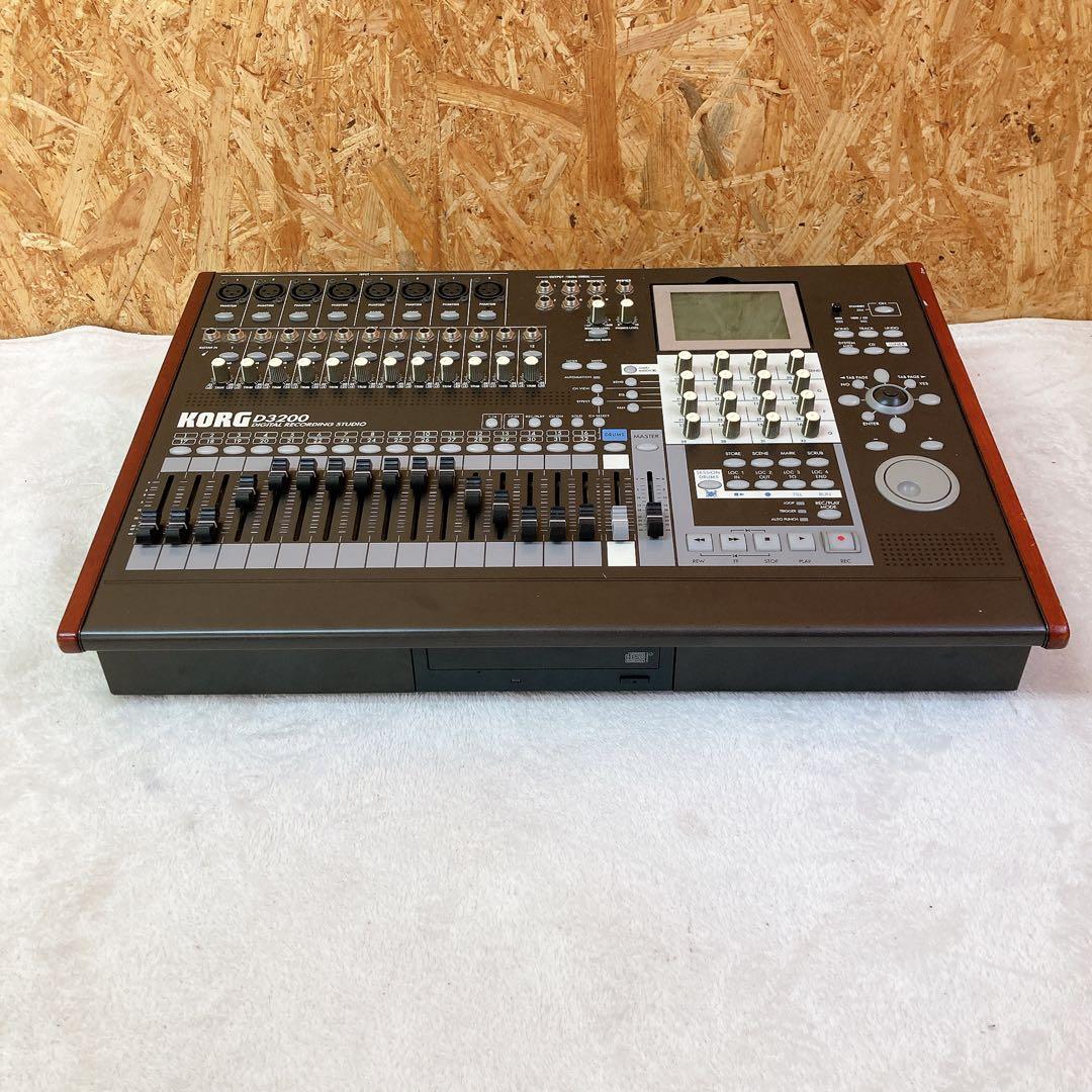 Multitrack Recorders Korg D3200