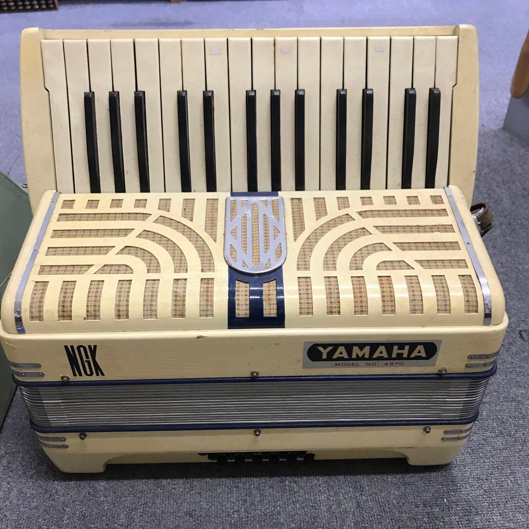 Yamaha Accordion Model No 4970
