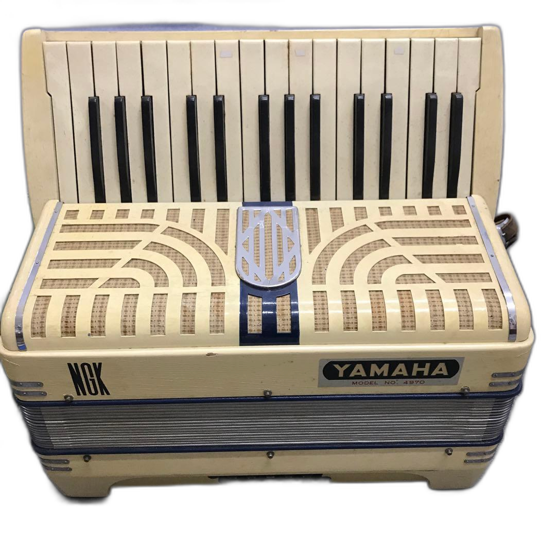 Yamaha Accordion Model No 4970