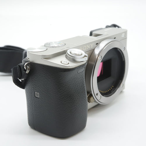 Sony Mirrorless Interchangeable Lips 6000 Ilce-6000 S