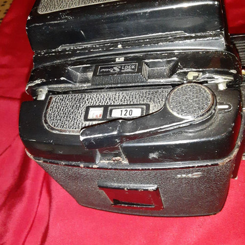 Mamiya Large -Size Medium Format Camera (Film) Rb67 Pros