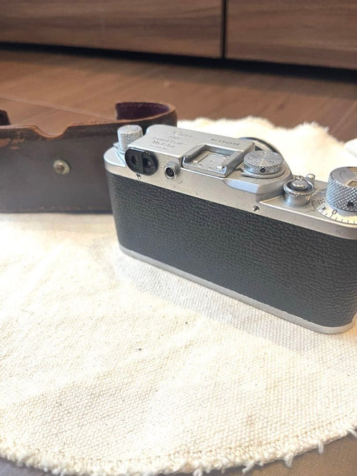 Leica Slr Cameras (Film) D.R.P Ernst Leitz Wetzlar Germany
