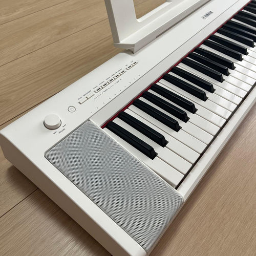 Yamaha Keyboards Digital Pianos Piaggero Np-15Wh