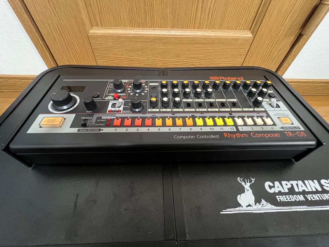 Roland Rhythm Machine Tr-08