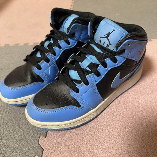 Air Jordan Sneakers 1 Mid "University Blue"