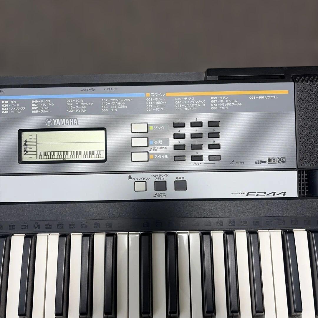 Yamaha Keyboard Electronic Piano Psr-E244