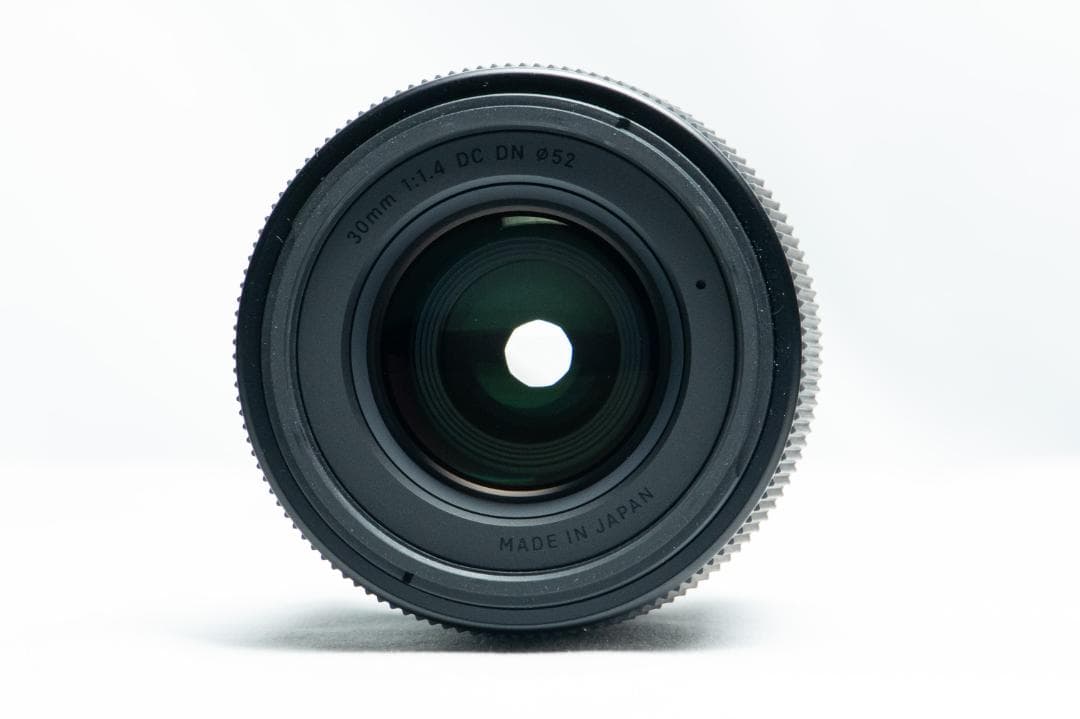 Sigma Lens (Single Focus) F1.4 Dc Dn Fuji X
