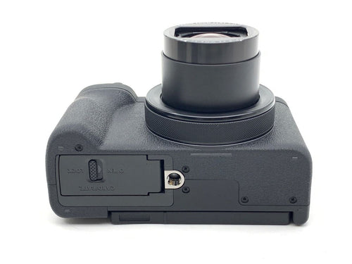 Compact Digital Camera Powershot V1